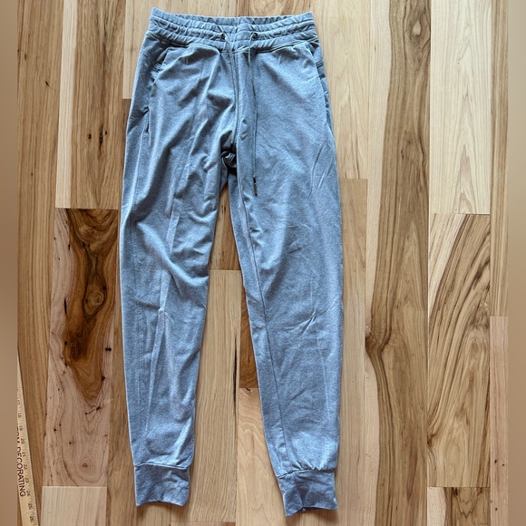 Free Country women’s knit joggers- like new! - Picture 2 of 6